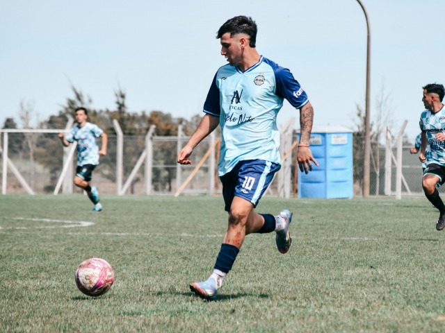 Triunfos de Racing, Embajadores y Loma Negra por el torneo local